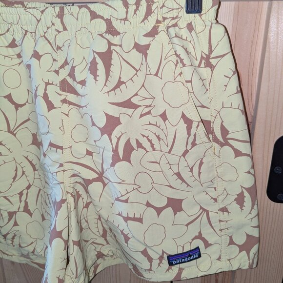 Patagonia Baggies Shorts Womens Small Yellow Tropical Floral 4.5" Active Water - Picture 4 of 7
